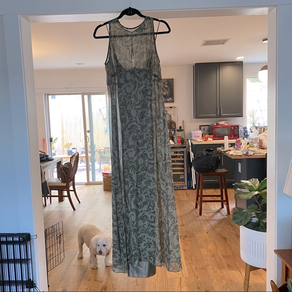 Adrianna Papell Green Sheath Evening Gown. Size 10